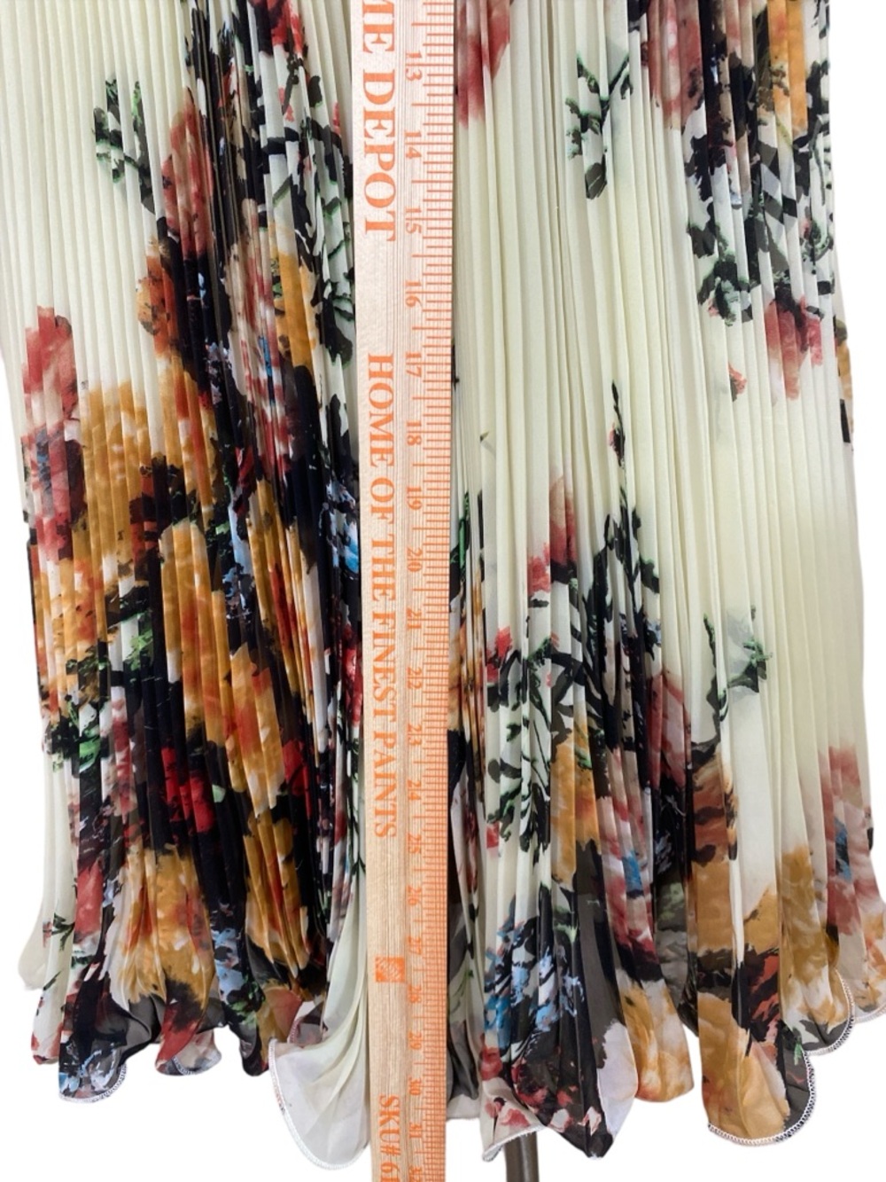 Roberto Cavalli Silk Cream Floral Pleated V-Neck Mini Swing Dress - Picture 8 of 8